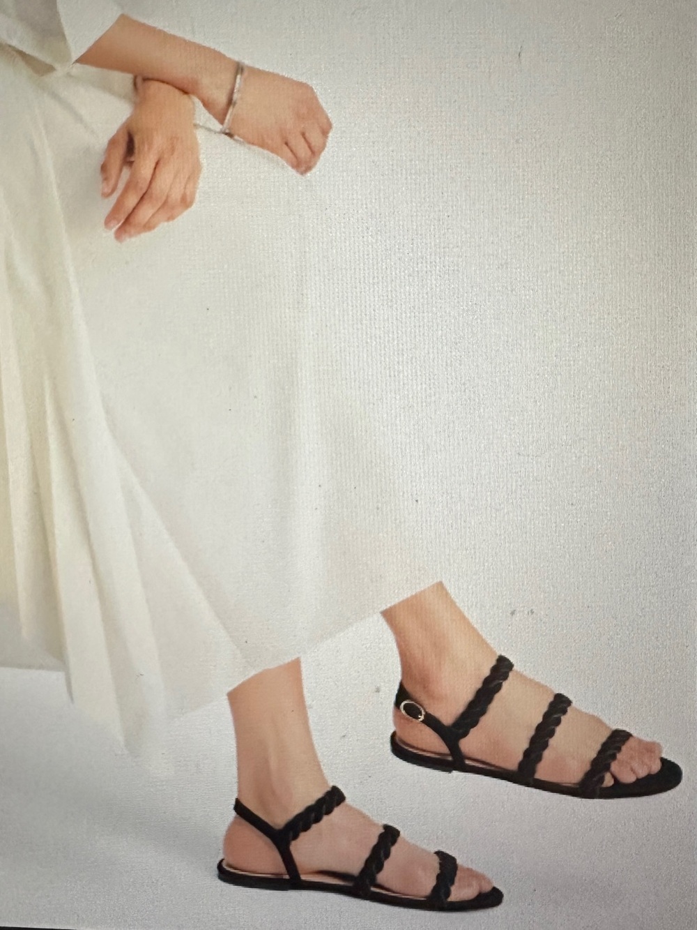 Stuart Weitzman Black Twistie Flat Sandals Size 10
